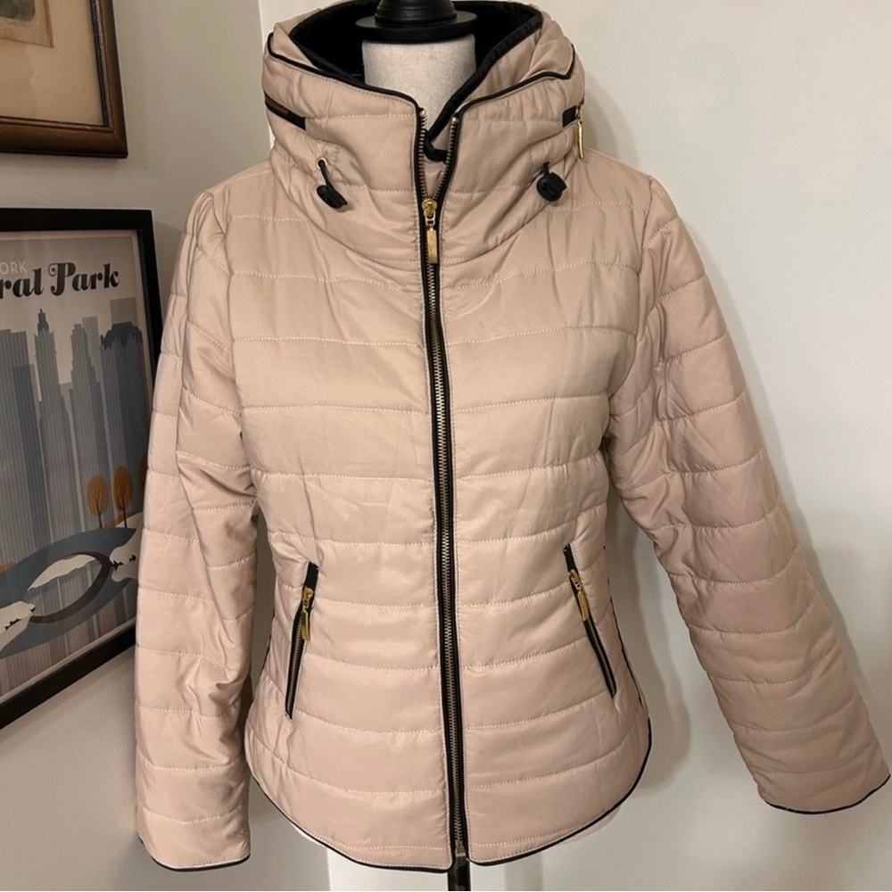 EUC PrettyLittleThing Cream/tan “stone” Mara Puffer Jacket - Picture 8 of 16